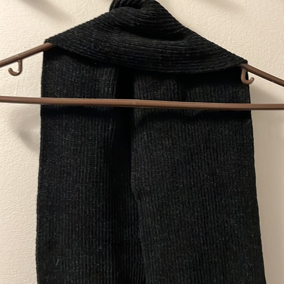 SALE!!! NWOT BLACK SOFT SCARF 🔥🔥🔥 5/25!!!! - Picture 4 of 6